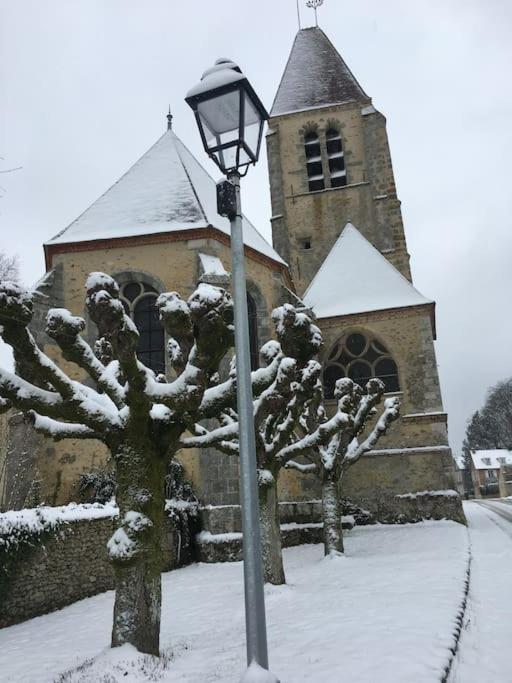 Gite D'Etape Du Tilleul, 4-8 Personnes La Celle-les-Bordes Exteriör bild